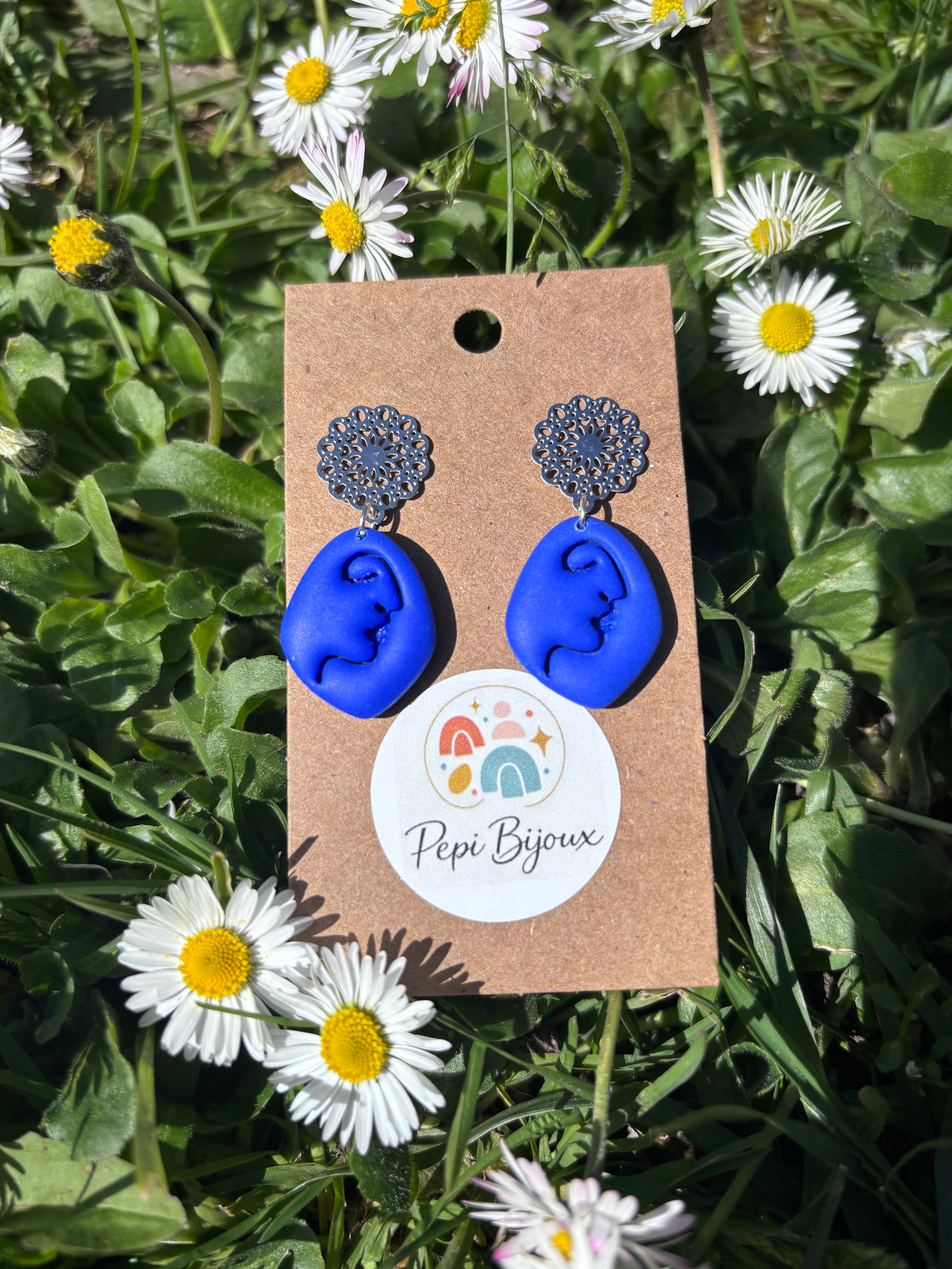 Austria (burdeos - dorado / azul - plateado)