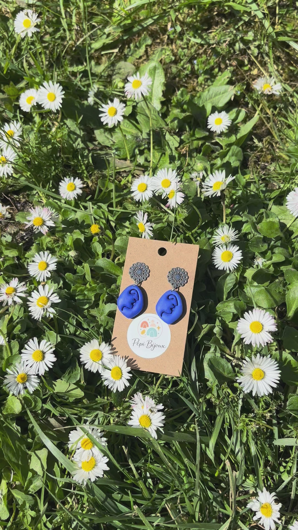 Austria (burdeos - dorado / azul - plateado)